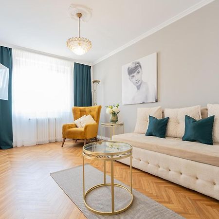 Апартаменты Haga Flat Орадя Экстерьер фото